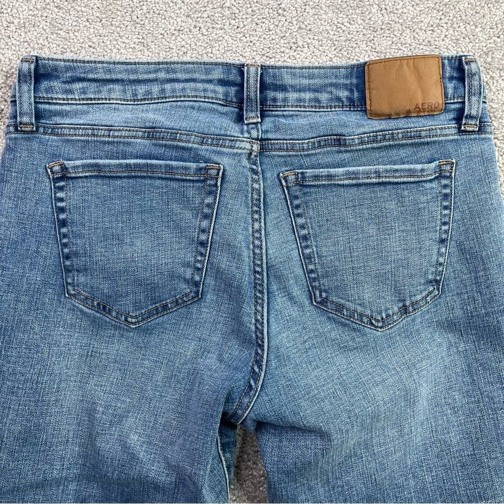 Aeropostale Jeans Women’s 8 Blue Crop Boot Mid-Rise Medium Wash Raw Hem - Picture 4 of 10